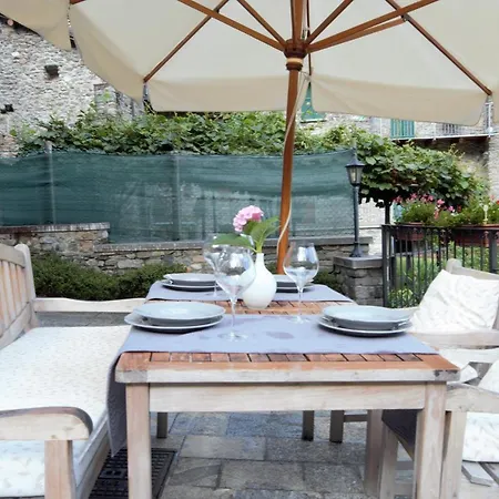 Aparthotel L'Antico Borgo à Cremia Extérieur photo