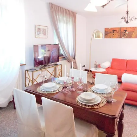 Aparthotel L'Antico Borgo à Cremia Extérieur photo